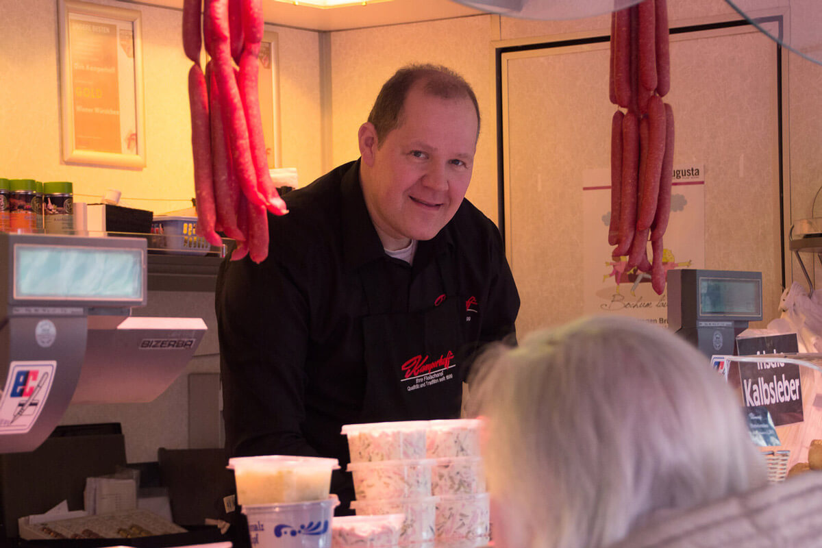 Freundlichkeit ist uns besonder wichtig - Dirk Kamperhoff auf dem Markt